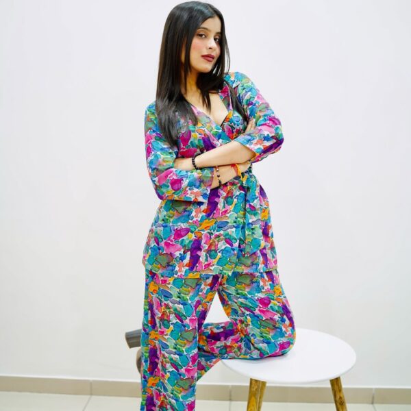 Multicolor co-ord set with waist tie & wide leg pant Co-ord set